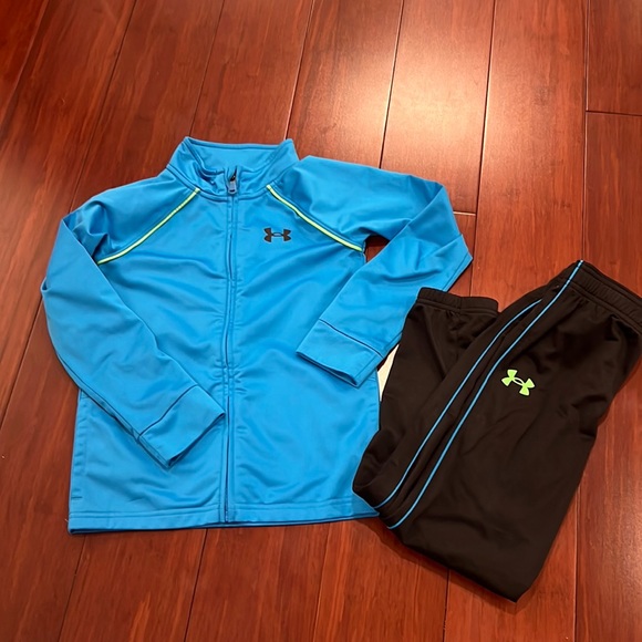 Under Armour sweatsuit - Picture 1 of 6